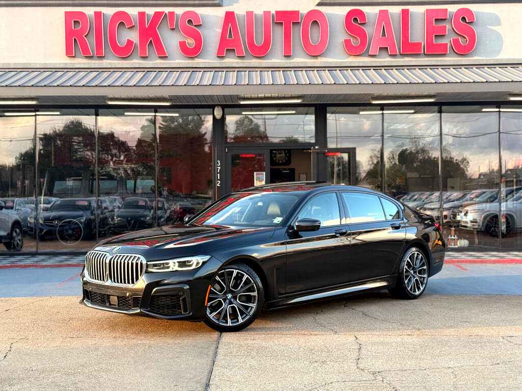 2022 BMW 7 Series 740i RWD