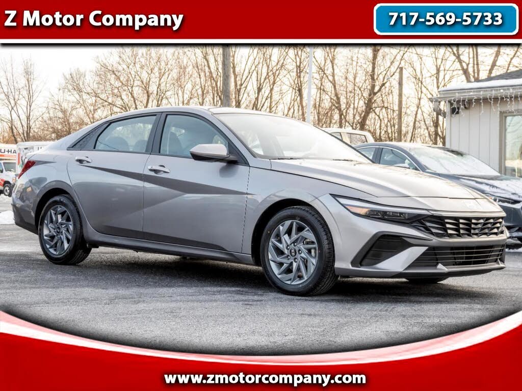 2024 Hyundai Elantra SEL FWD