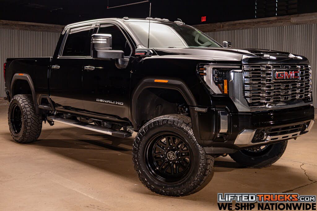2025 GMC Sierra 3500HD Denali Crew Cab 4WD