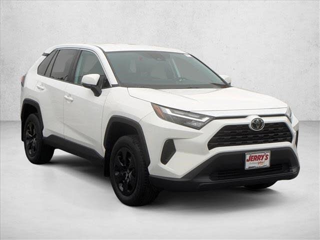2023 Toyota RAV4 LE FWD