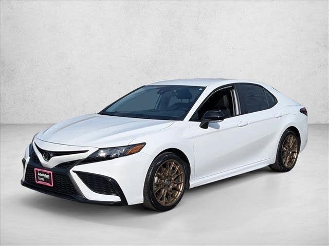 2024 Toyota Camry SE Nightshade FWD