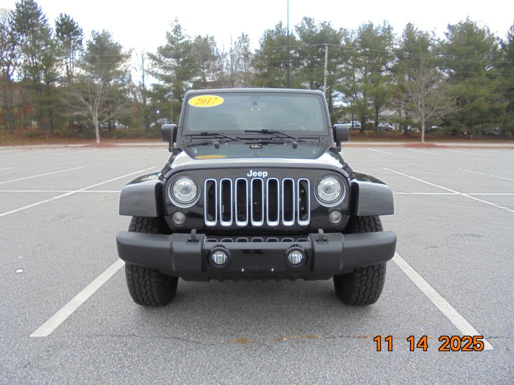 2017 Jeep Wrangler Unlimited Sahara 4WD