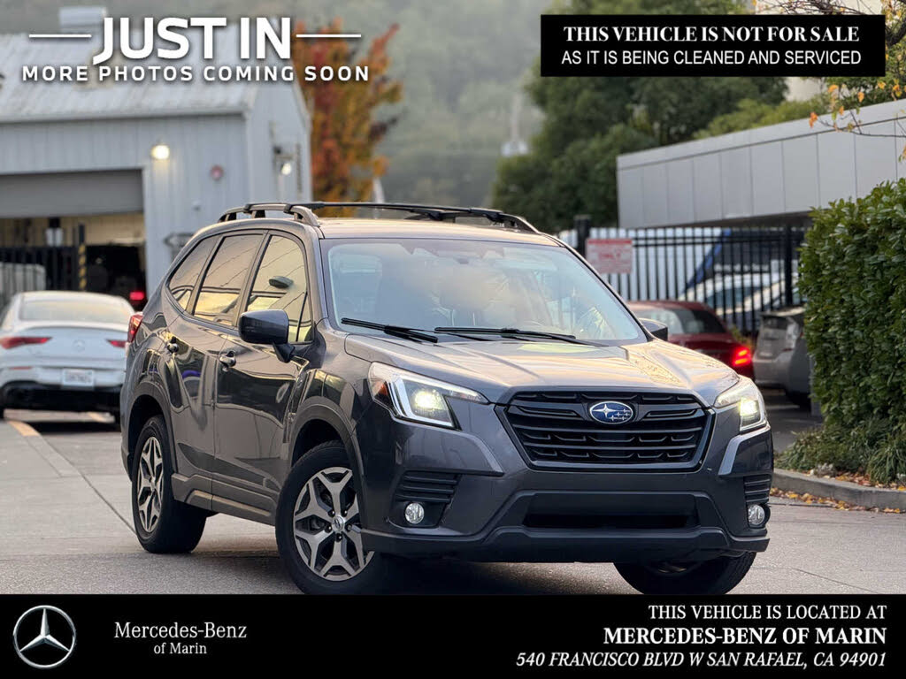 2022 Subaru Forester Premium Crossover AWD