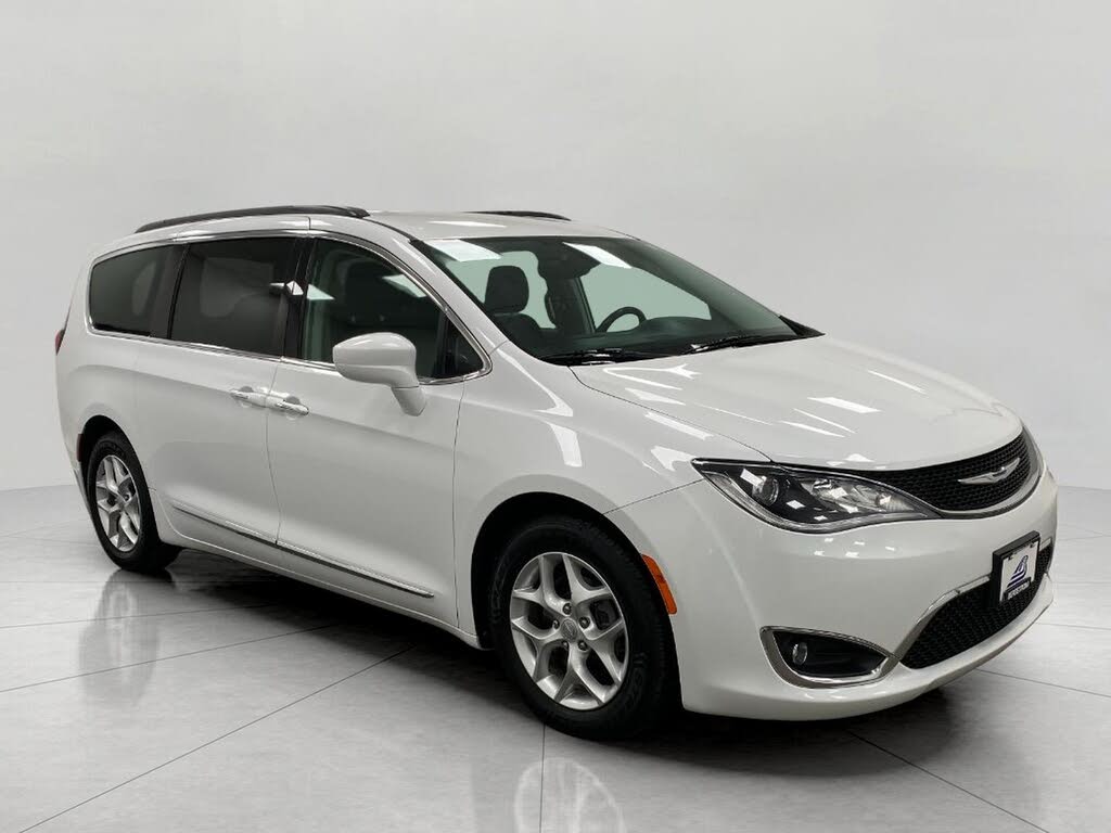 2017 Chrysler Pacifica Touring L FWD