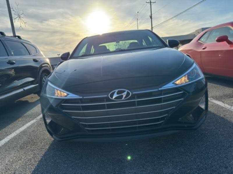 2019 Hyundai Elantra SEL FWD