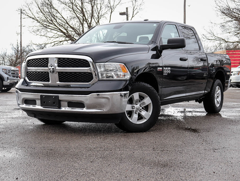 2023 RAM 1500 Classic SLT Crew Cab 4WD