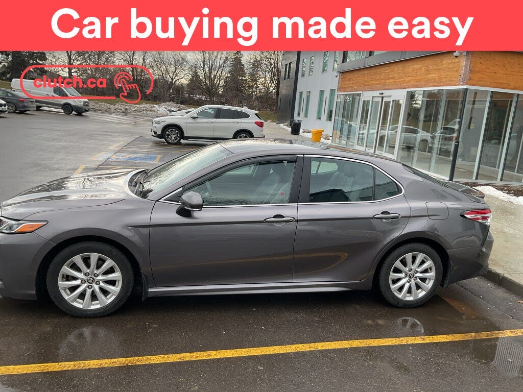 2020 Toyota Camry SE FWD