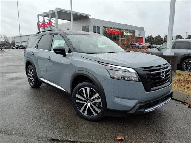 2025 Nissan Pathfinder Platinum 4WD
