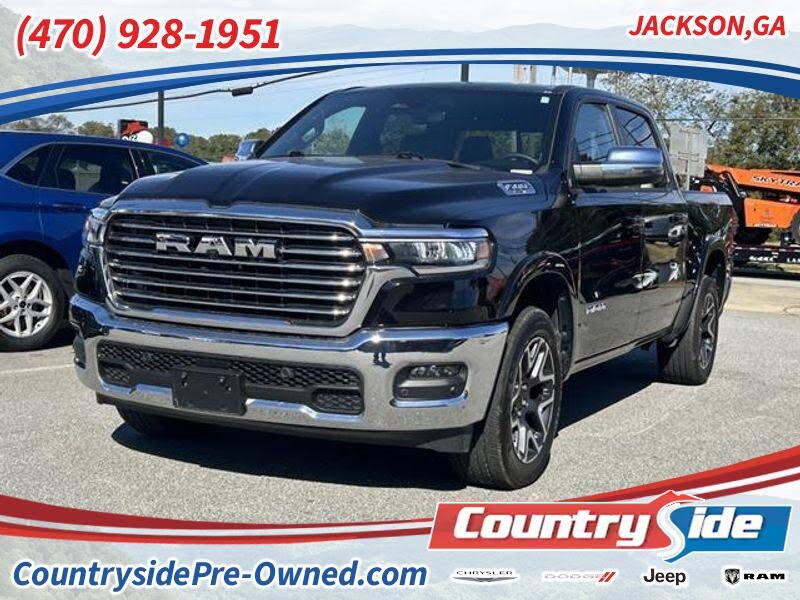 2025 RAM 1500 Laramie Crew Cab 4WD