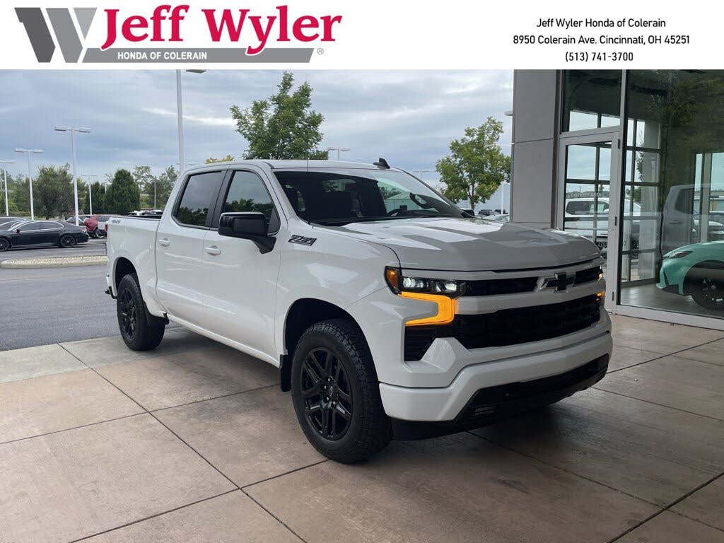 2025 Chevrolet Silverado 1500 RST Crew Cab 4WD
