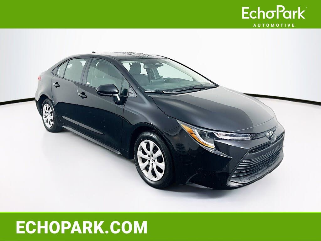 2025 Toyota Corolla LE FWD