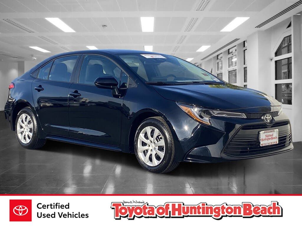 2025 Toyota Corolla LE FWD