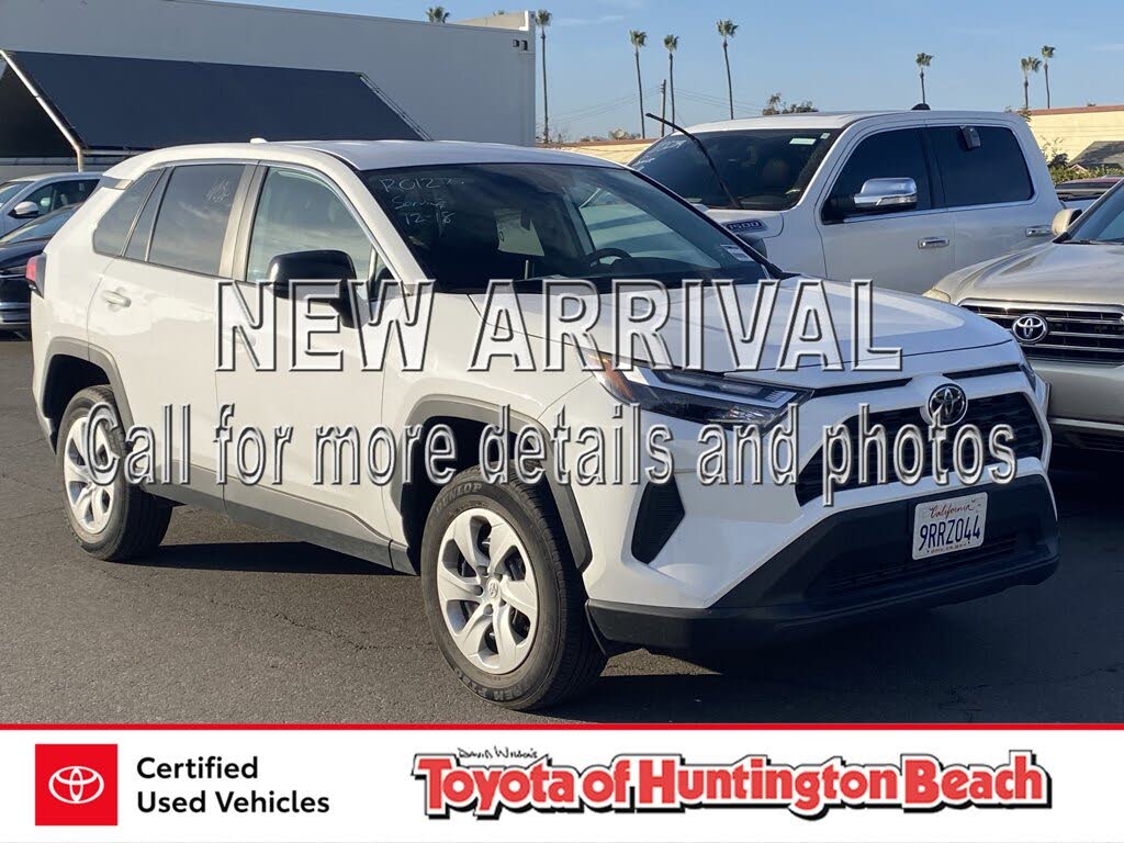 2025 Toyota RAV4 LE AWD