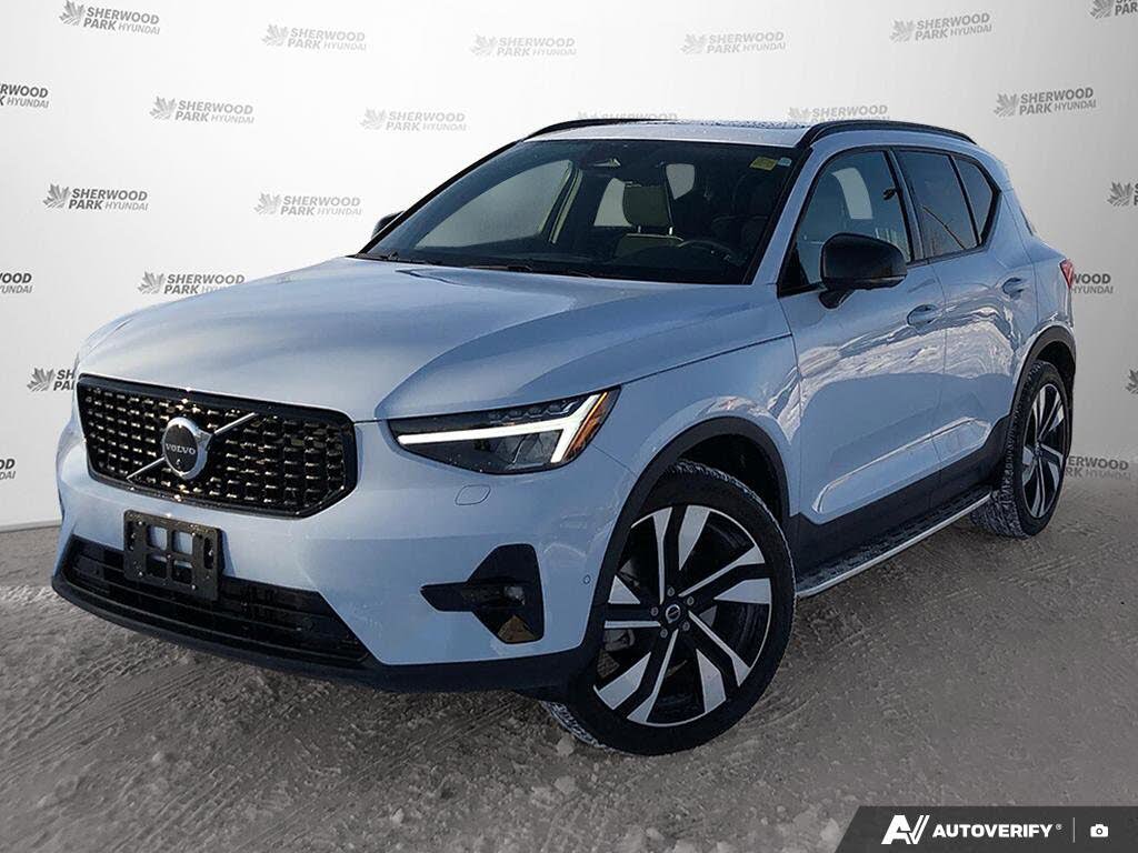 2025 Volvo XC40 B5 Plus Dark Theme AWD