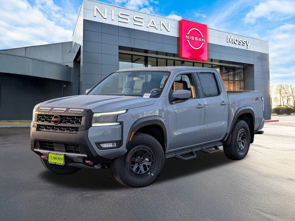 2026 Nissan Frontier PRO-4X Crew Cab 4WD