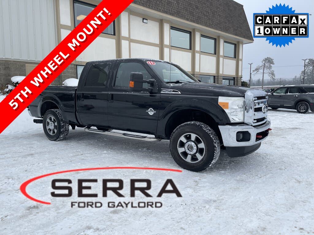 2011 Ford F-250 Super Duty Lariat Crew Cab 4WD