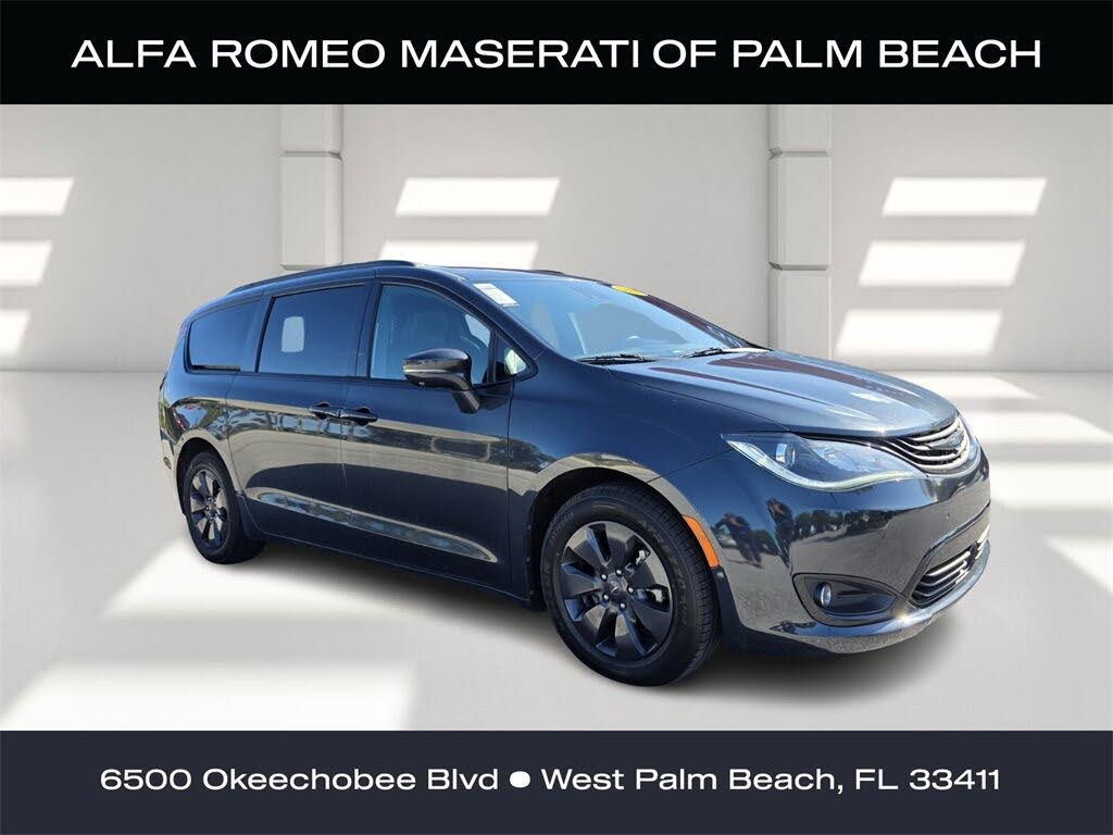 2019 Chrysler Pacifica Hybrid Limited FWD