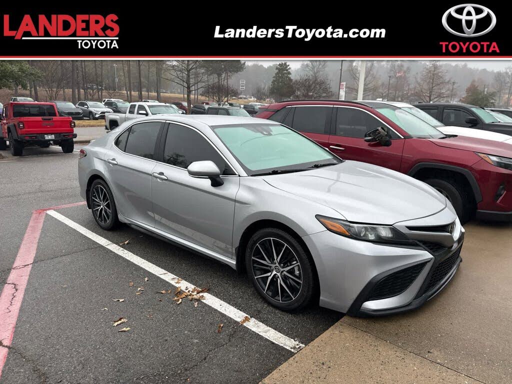 2021 Toyota Camry SE FWD