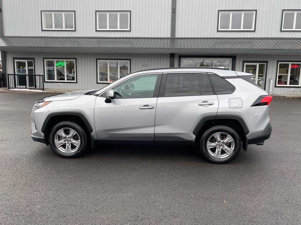 2022 Toyota RAV4 XLE AWD