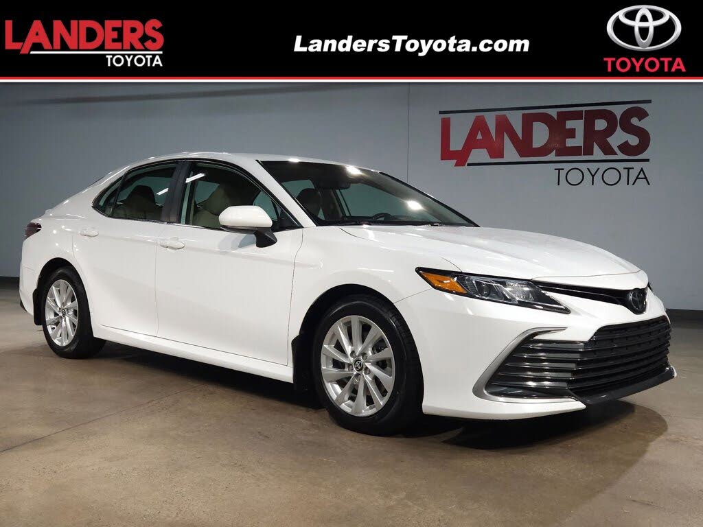 2023 Toyota Camry LE FWD