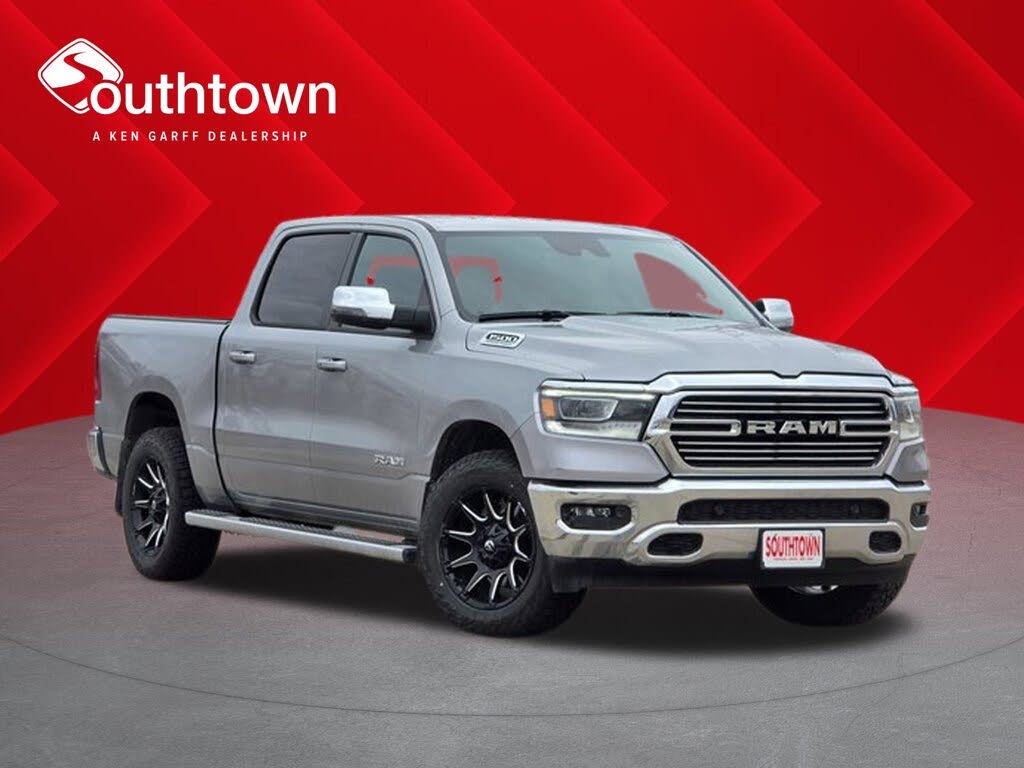 2024 RAM 1500 Laramie Crew Cab 4WD