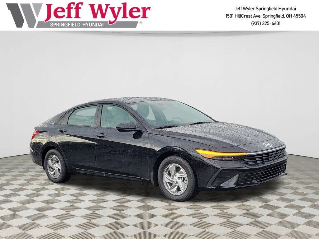 2026 Hyundai Elantra SE FWD