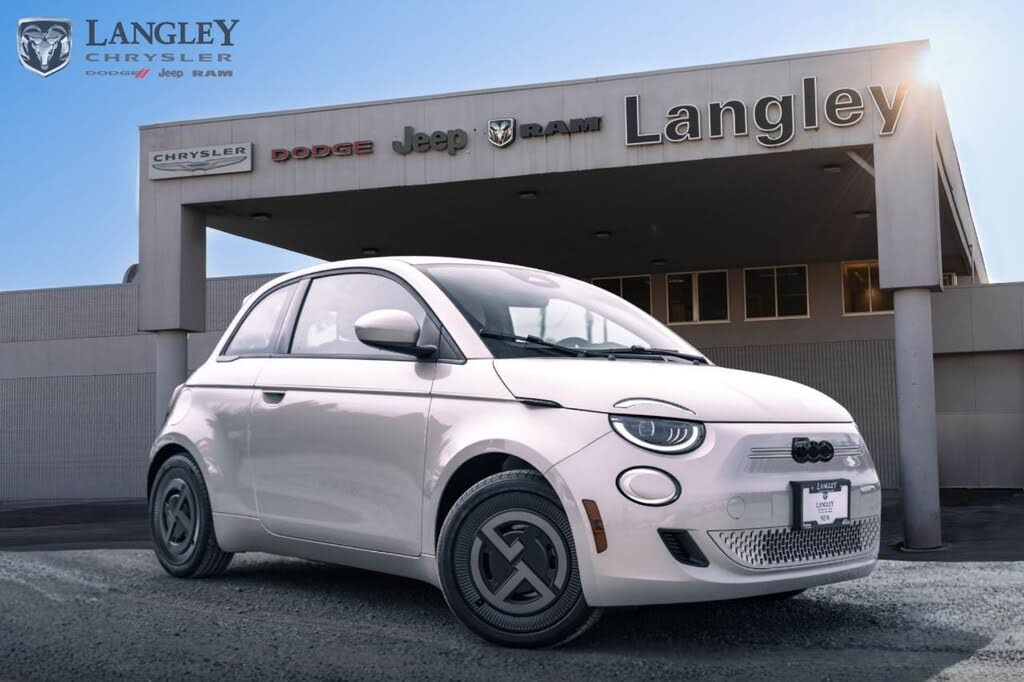 2025 FIAT 500e Giorgio Armani FWD