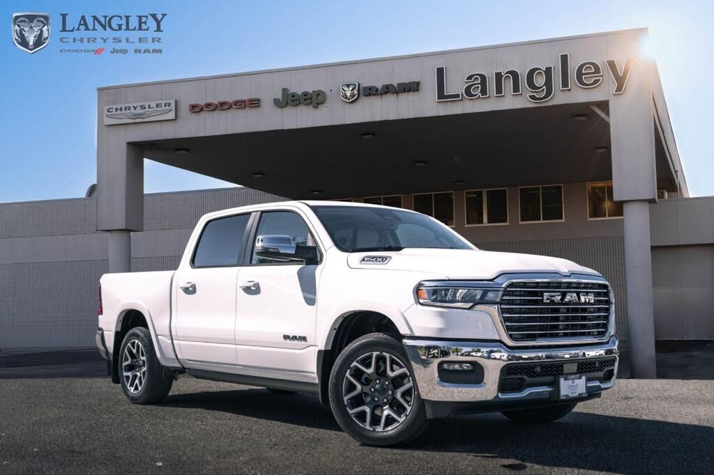 RAM 1500 Laramie Crew Cab 4WD 2026