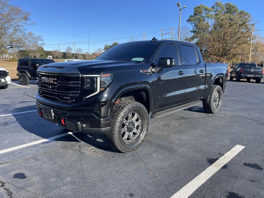 2023 GMC Sierra 1500 AT4 Crew Cab 4WD