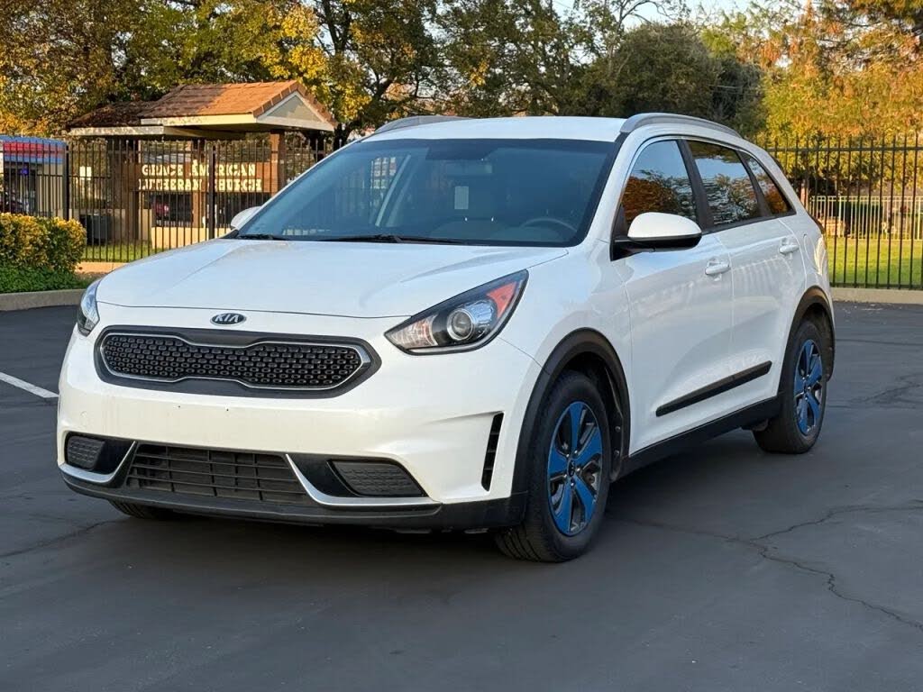 2017 Kia Niro LX
