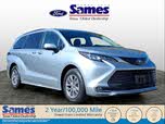 Toyota Sienna XLE 8-Passenger FWD