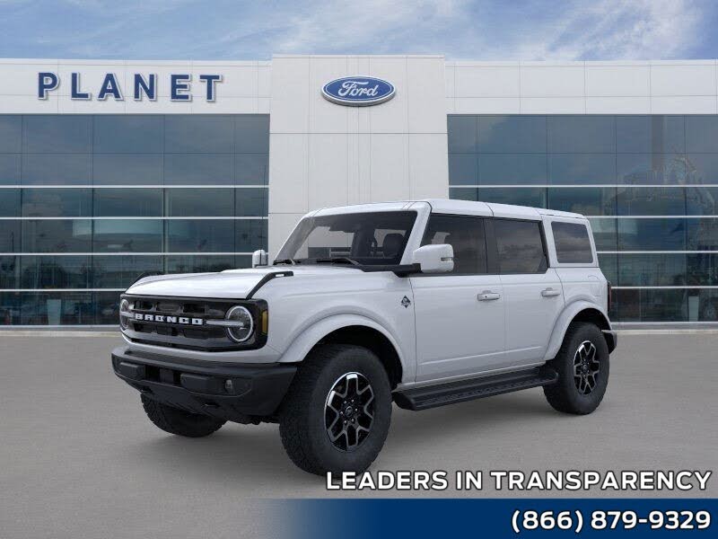 2025 Ford Bronco Outer Banks 4-Door 4WD