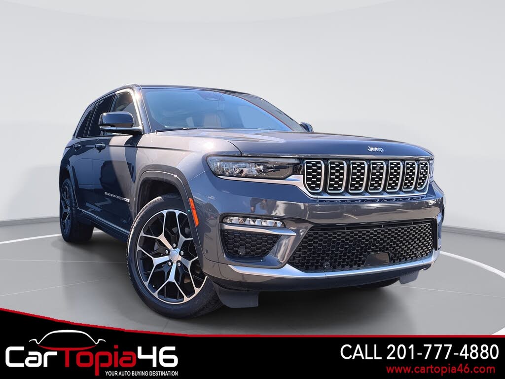 2022 Jeep Grand Cherokee Summit 4WD