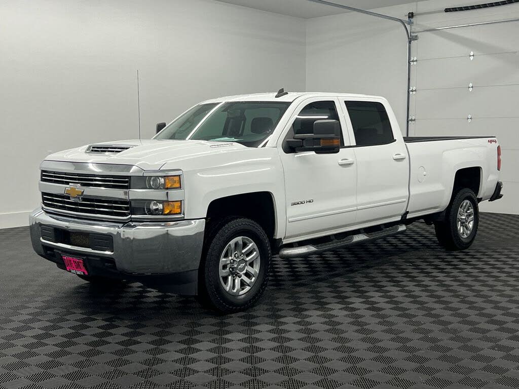 2018 Chevrolet Silverado 3500HD LT Crew Cab 4WD
