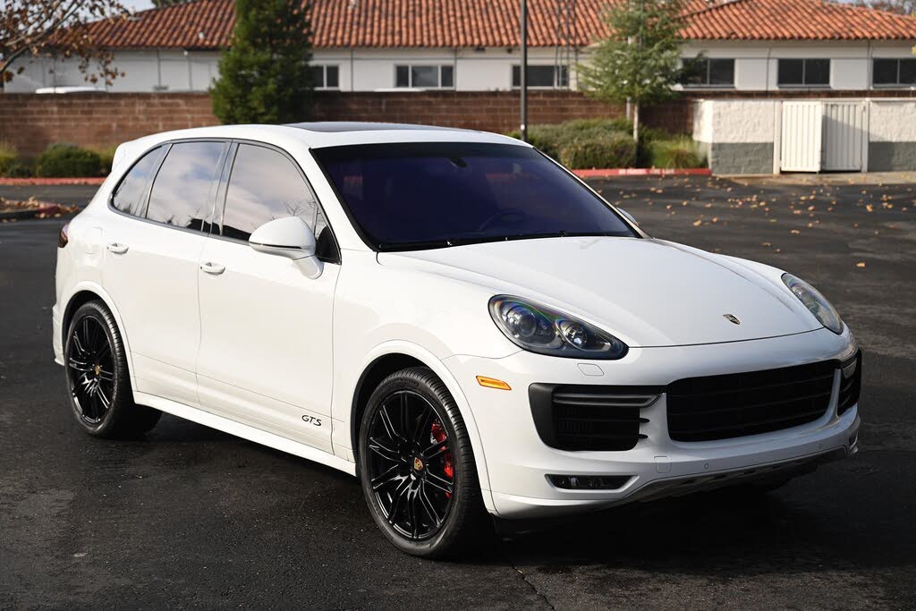 2016 Porsche Cayenne GTS AWD