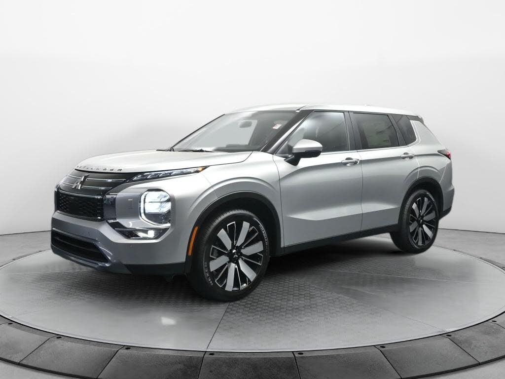 2025 Mitsubishi Outlander SE FWD