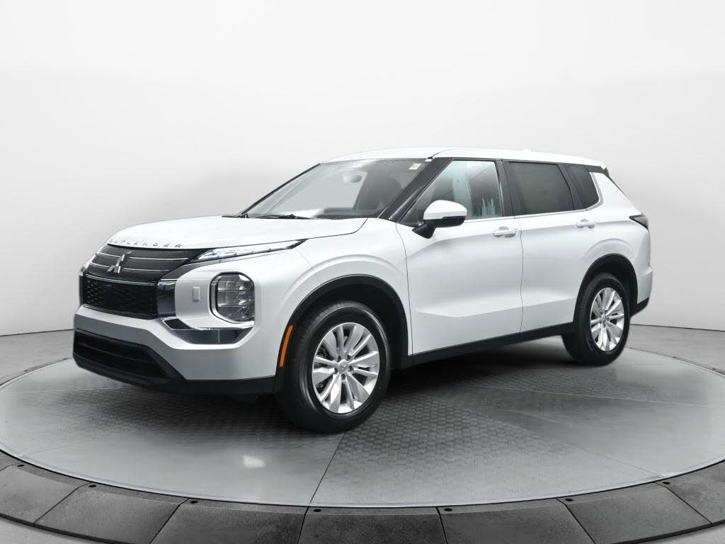 2025 Mitsubishi Outlander ES FWD