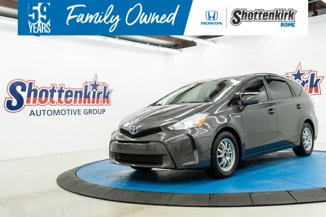 2016 Toyota Prius v Four FWD