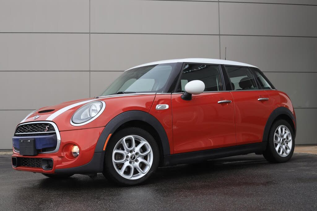 2017 MINI Cooper S 4-Door Hatchback FWD