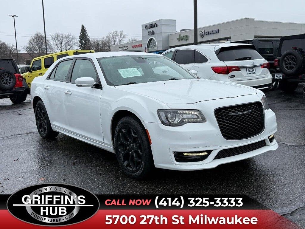 2022 Chrysler 300 Touring L AWD