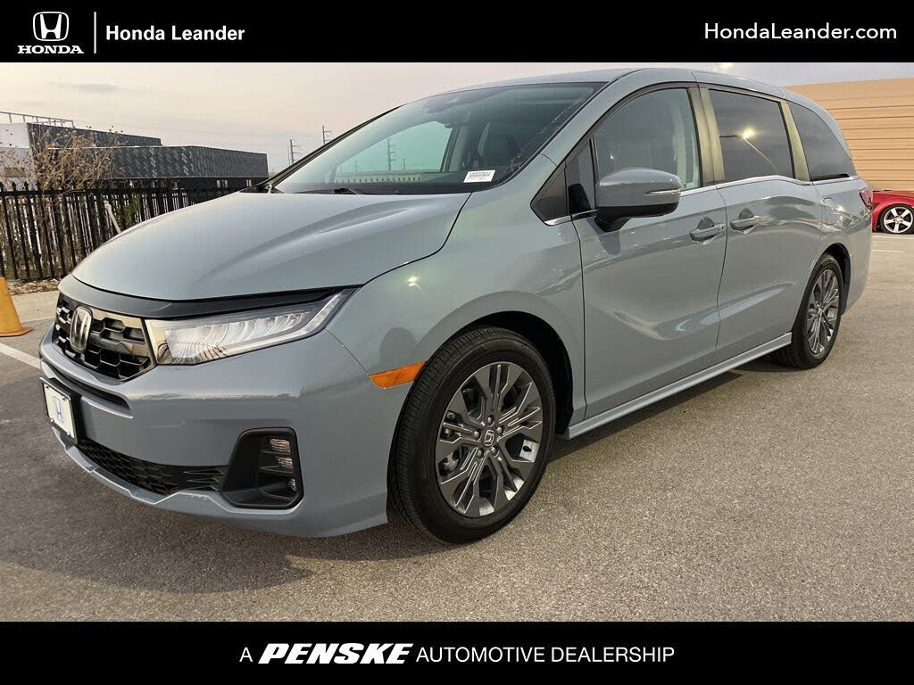2026 Honda Odyssey Touring FWD