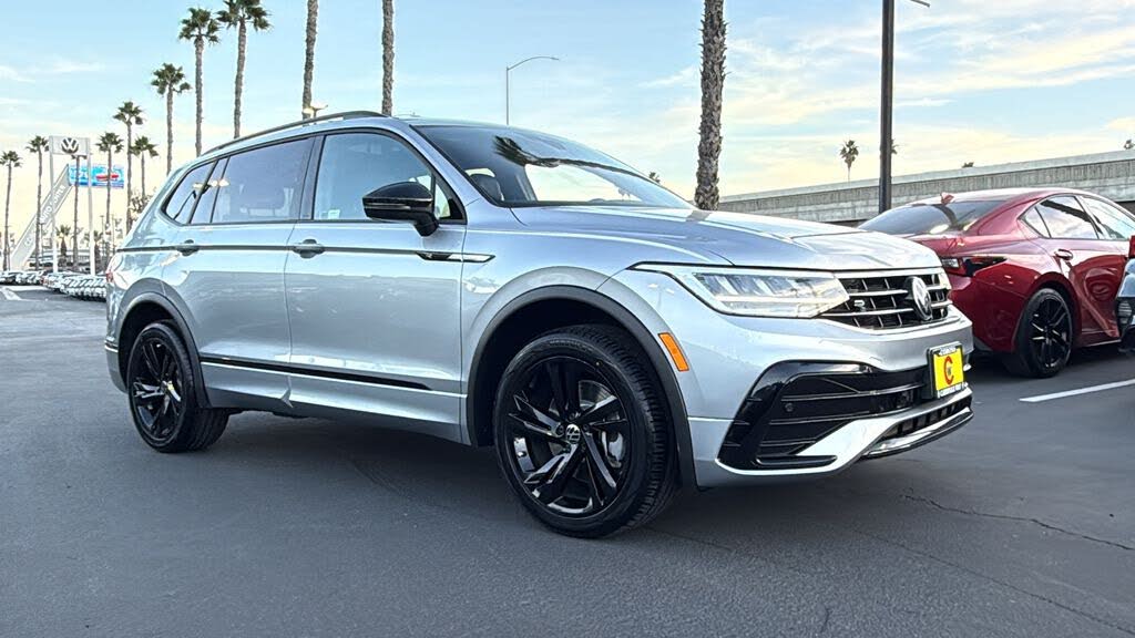 2023 Volkswagen Tiguan SE R-Line Black FWD
