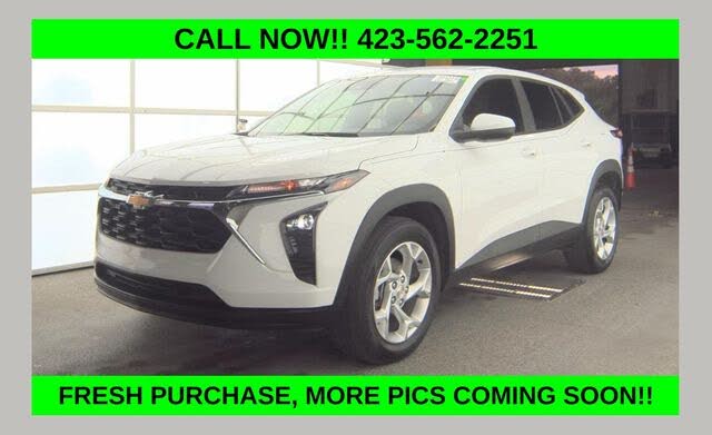 2025 Chevrolet Trax LS FWD