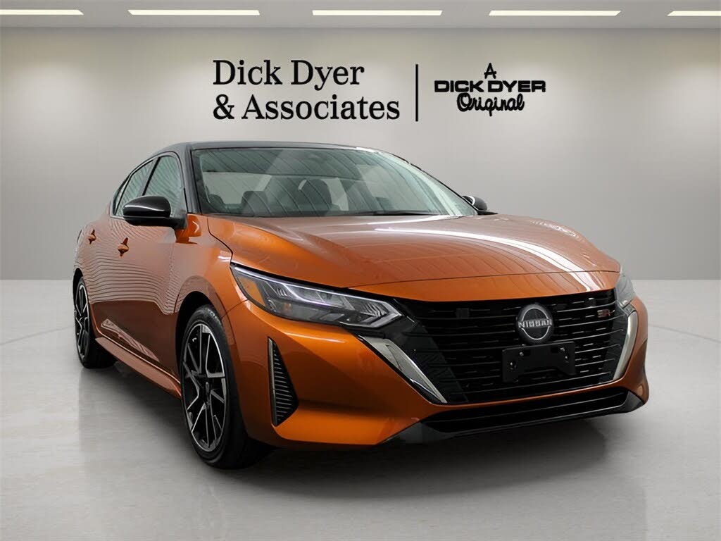 2025 Nissan Sentra SR FWD