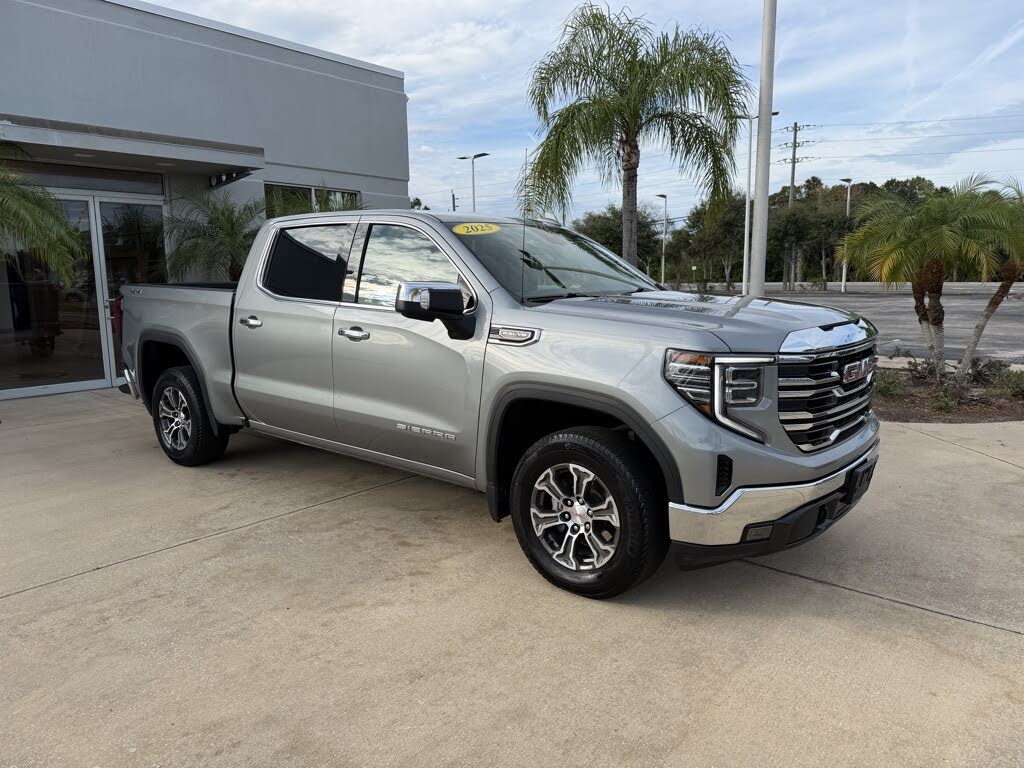 2025 GMC Sierra 1500 SLT Crew Cab 4WD