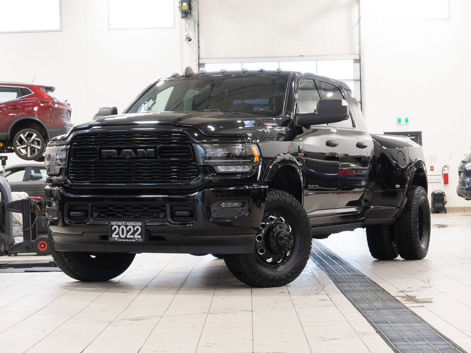2022 RAM 3500 Limited Mega Cab DRW 4WD