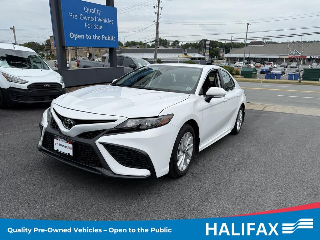 2024 Toyota Camry SE FWD