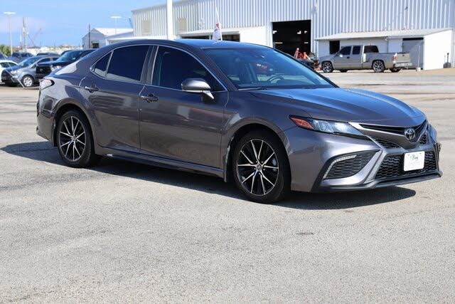 2022 Toyota Camry SE FWD