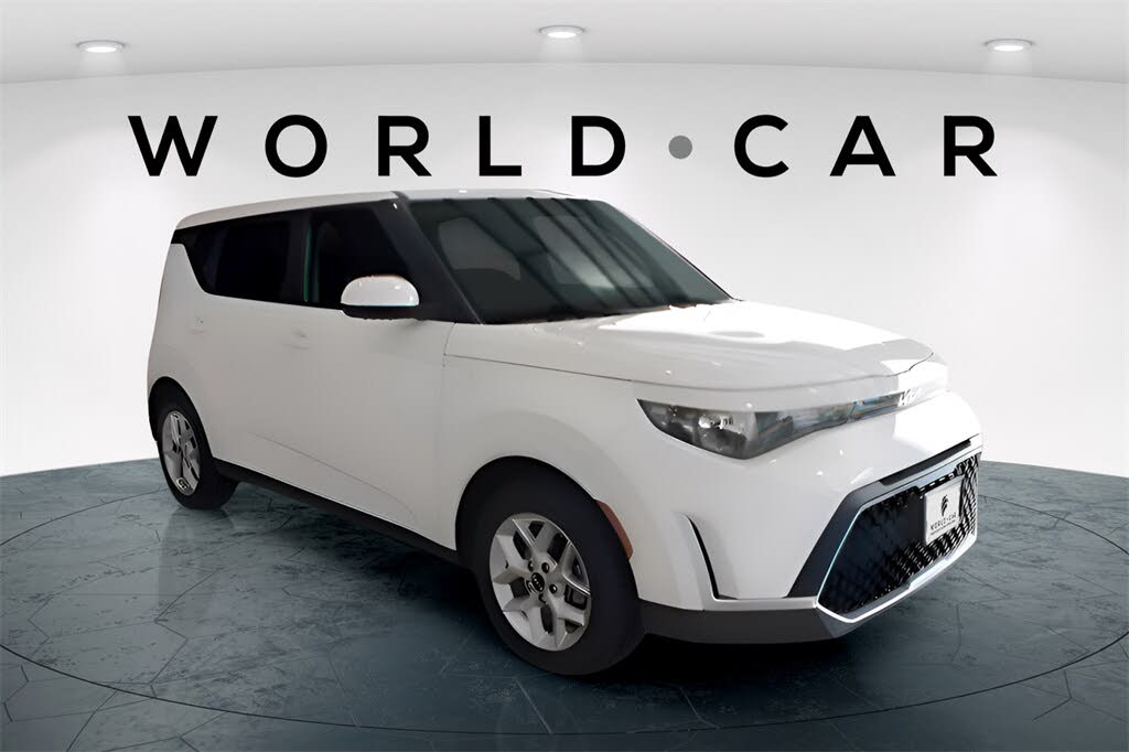 2024 Kia Soul LX FWD