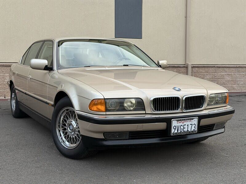 1998 BMW 7 Series 740iL RWD
